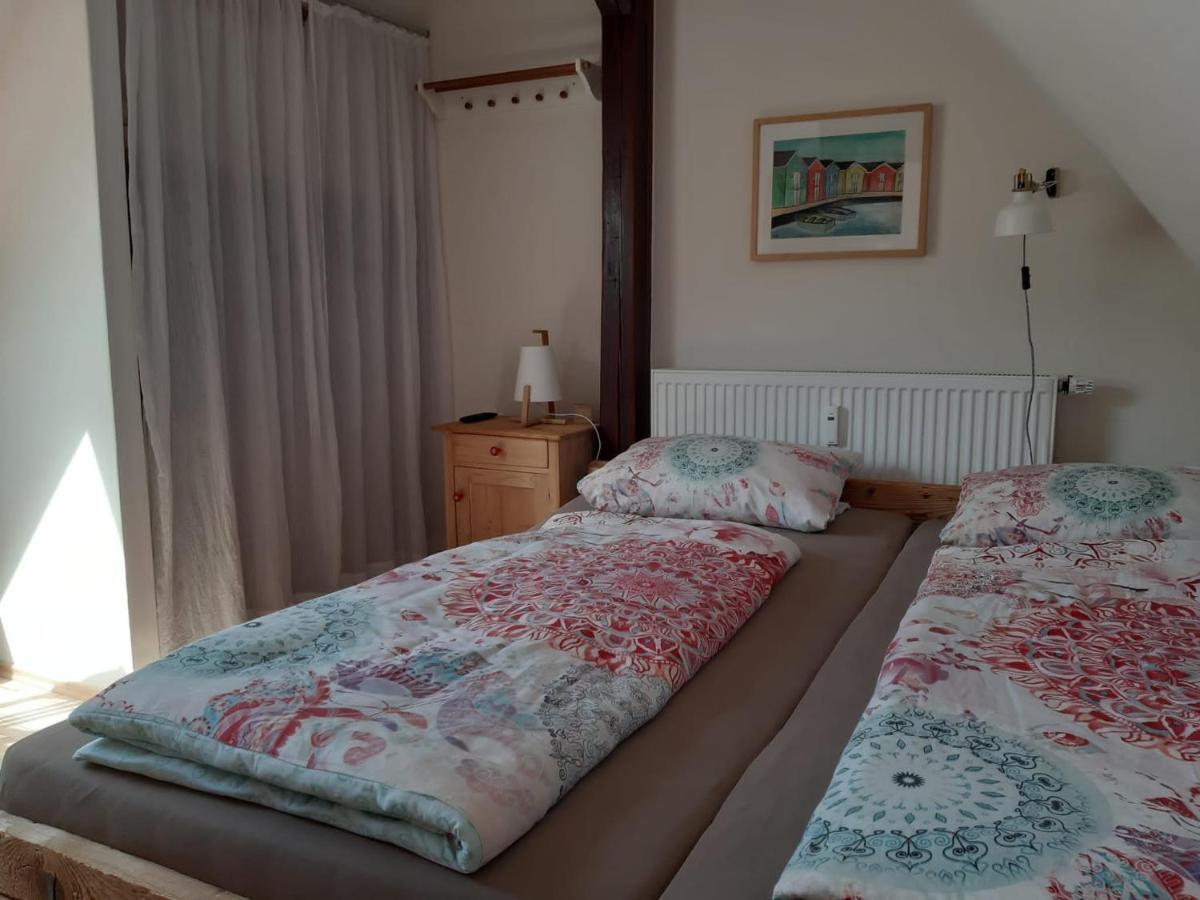 Giebelzimmer Mit Weinbergblick Stetten  エクステリア 写真